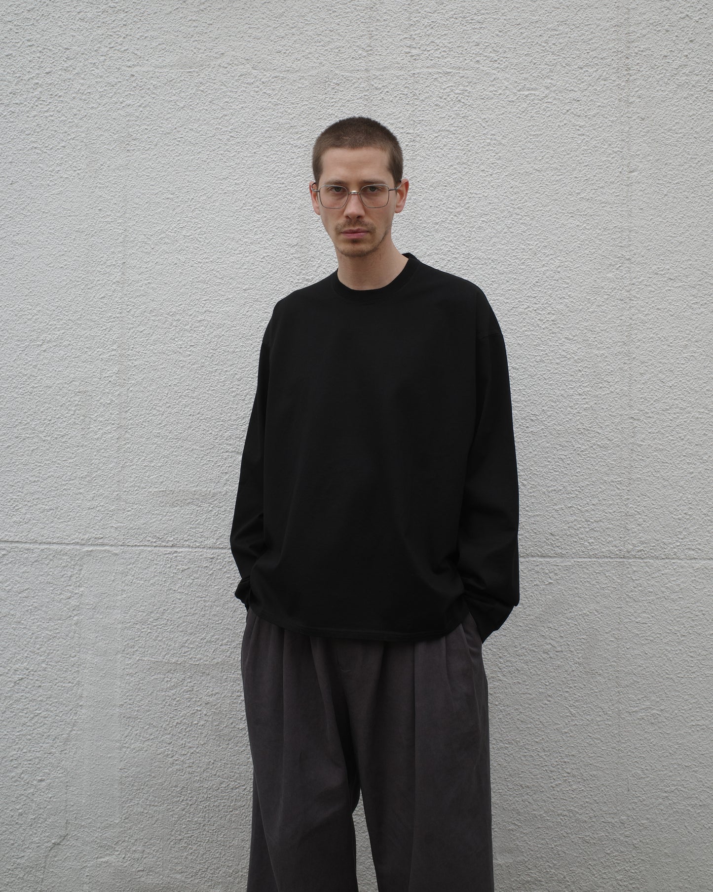 RELAXED SMOOTH LS TEE - BLACK