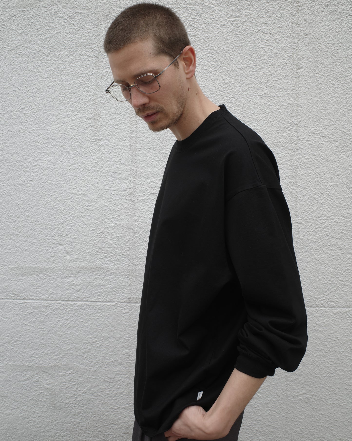 RELAXED SMOOTH LS TEE - BLACK
