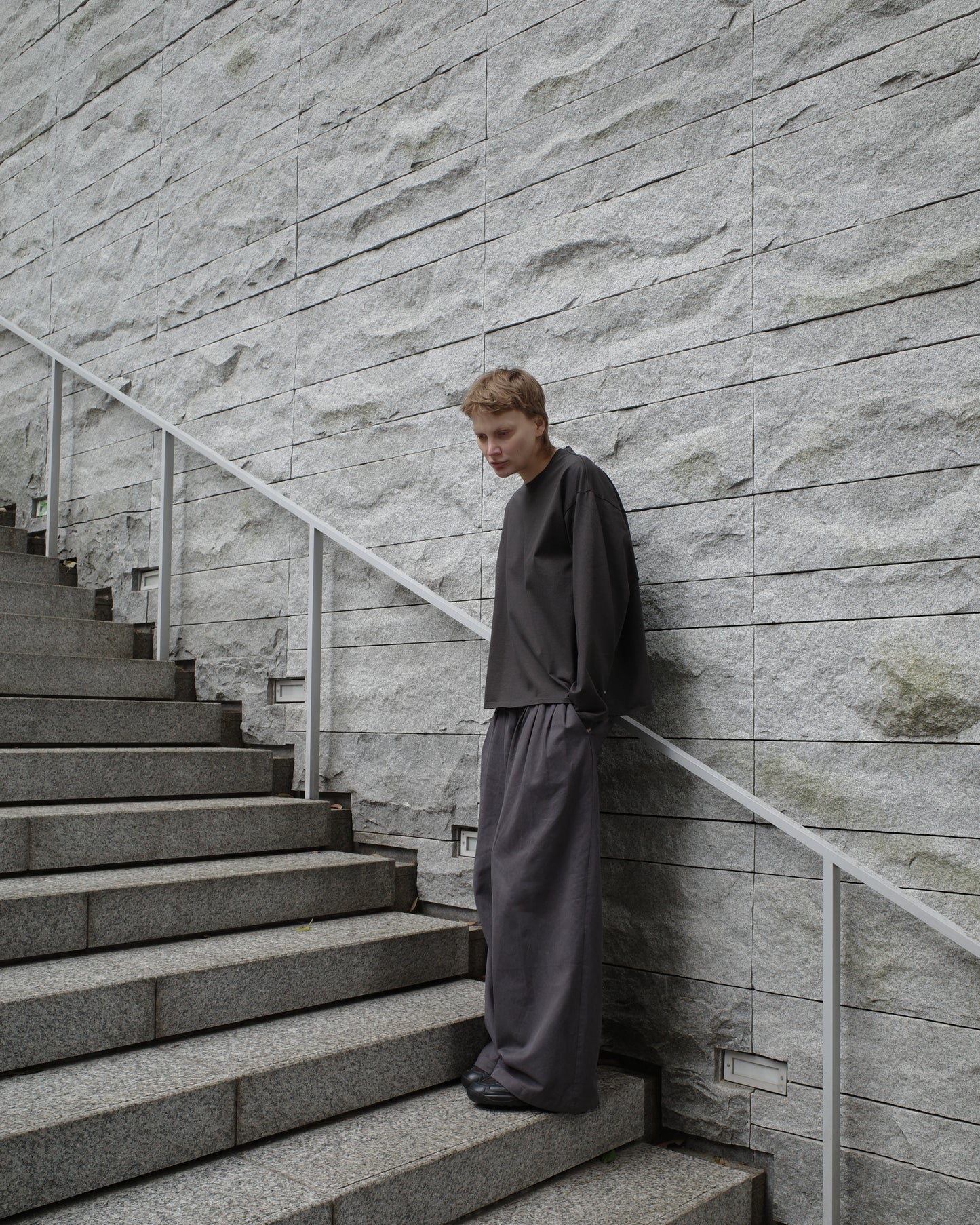 RELAXED SMOOTH LS TEE - GREY
