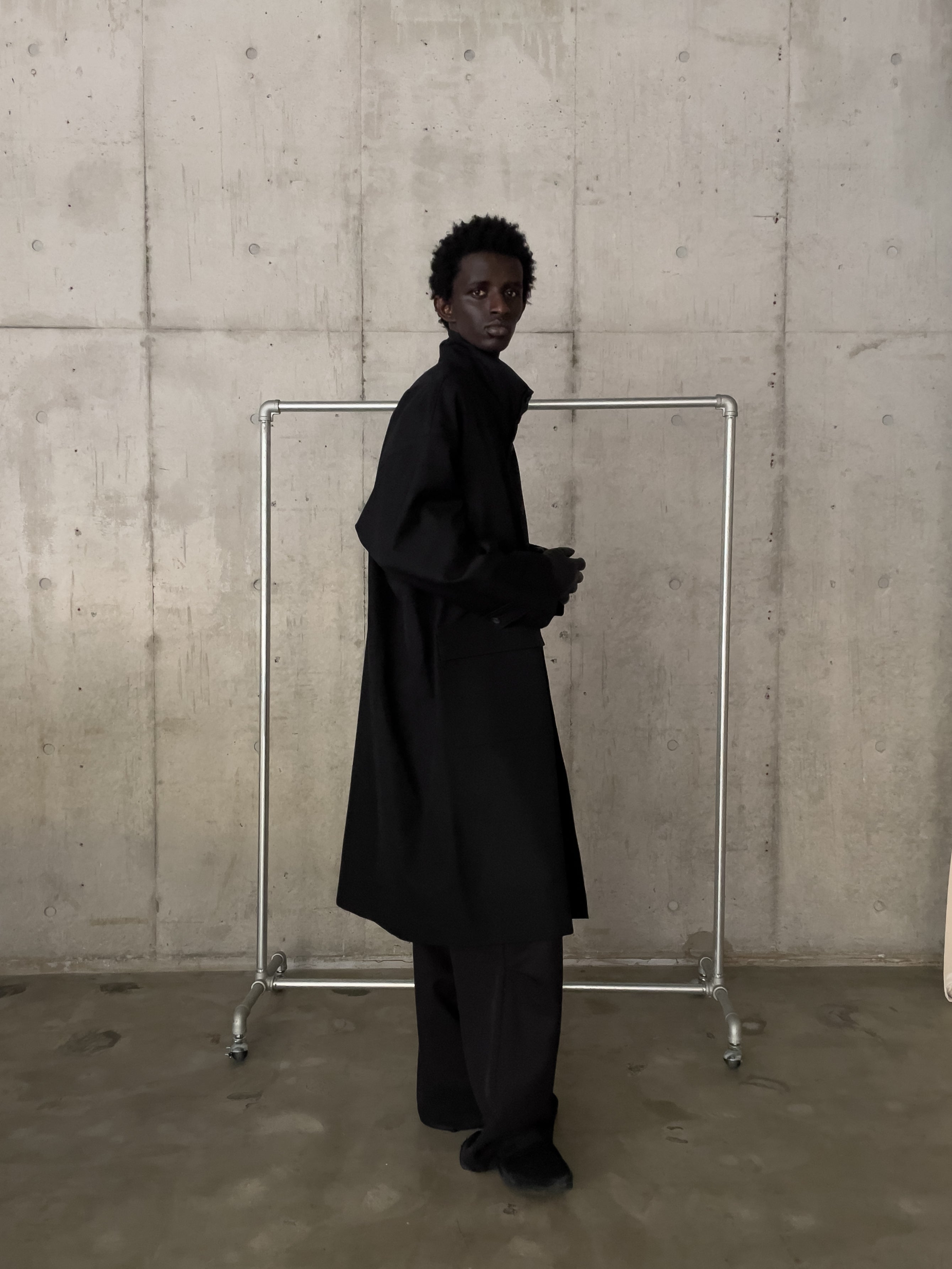 WOOL CHAMBRAY OVERCOAT - BLACK