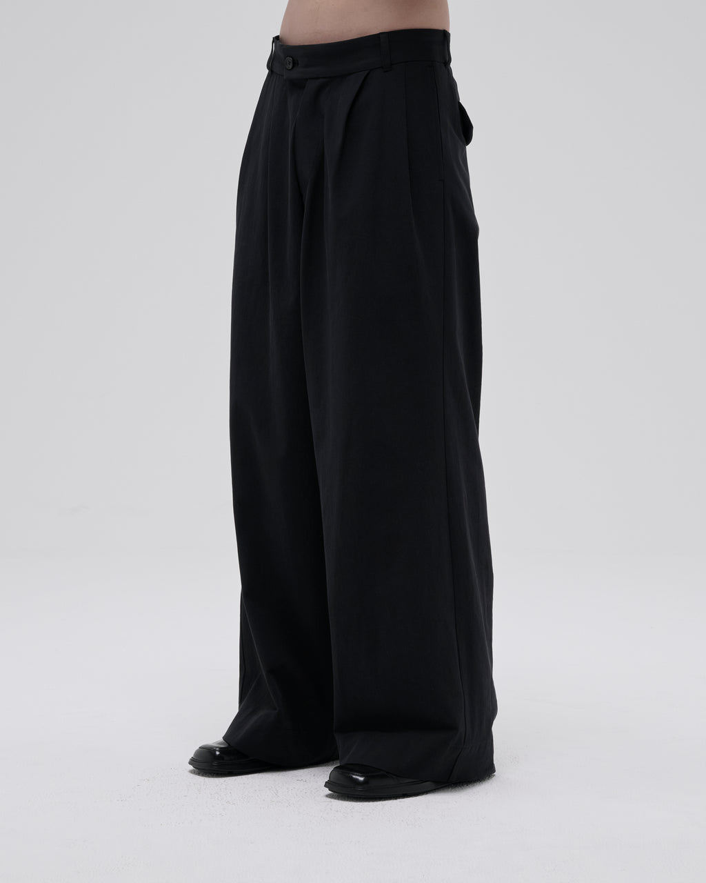COTTON GABARDINE WIDE PANTS-BLACK