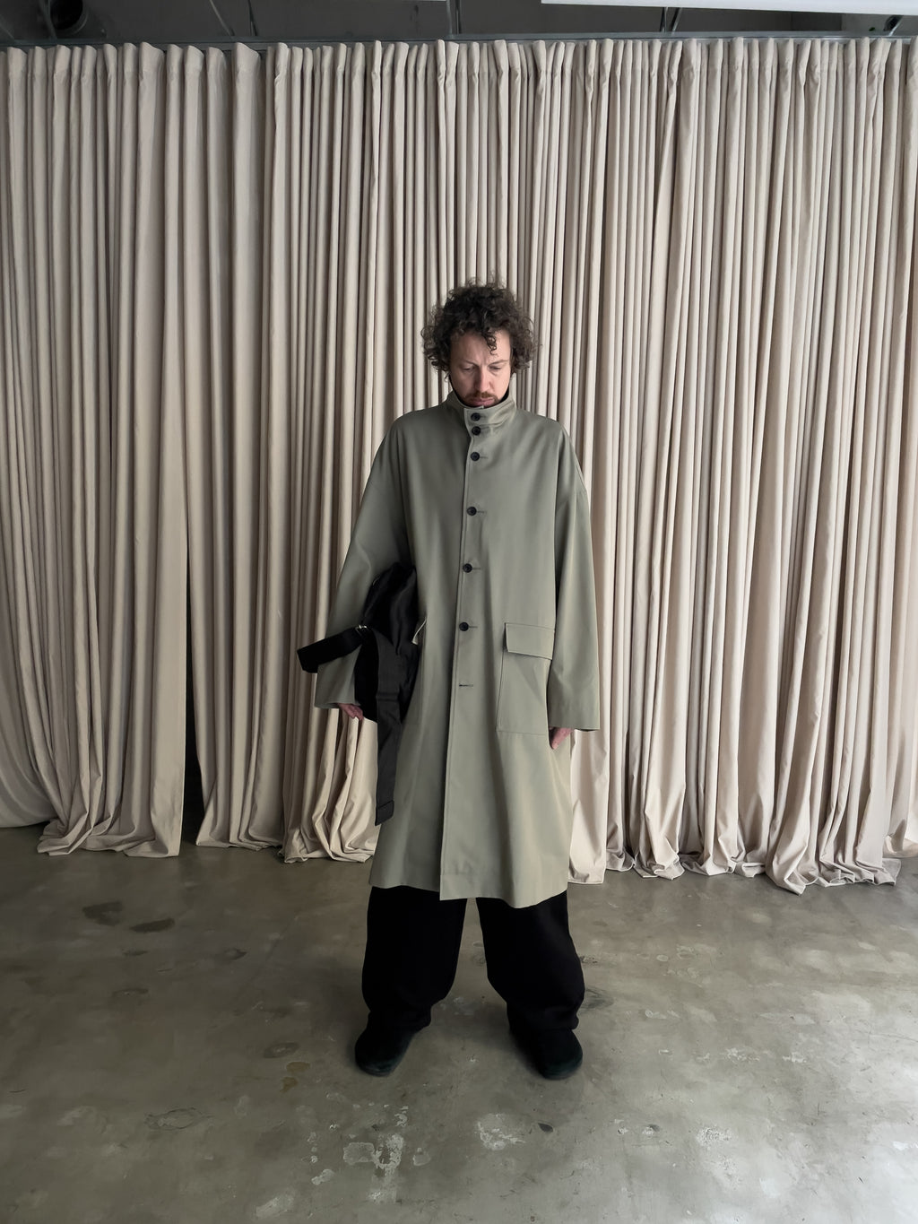 WOOL CHAMBRAY OVERCOAT - OLIVE