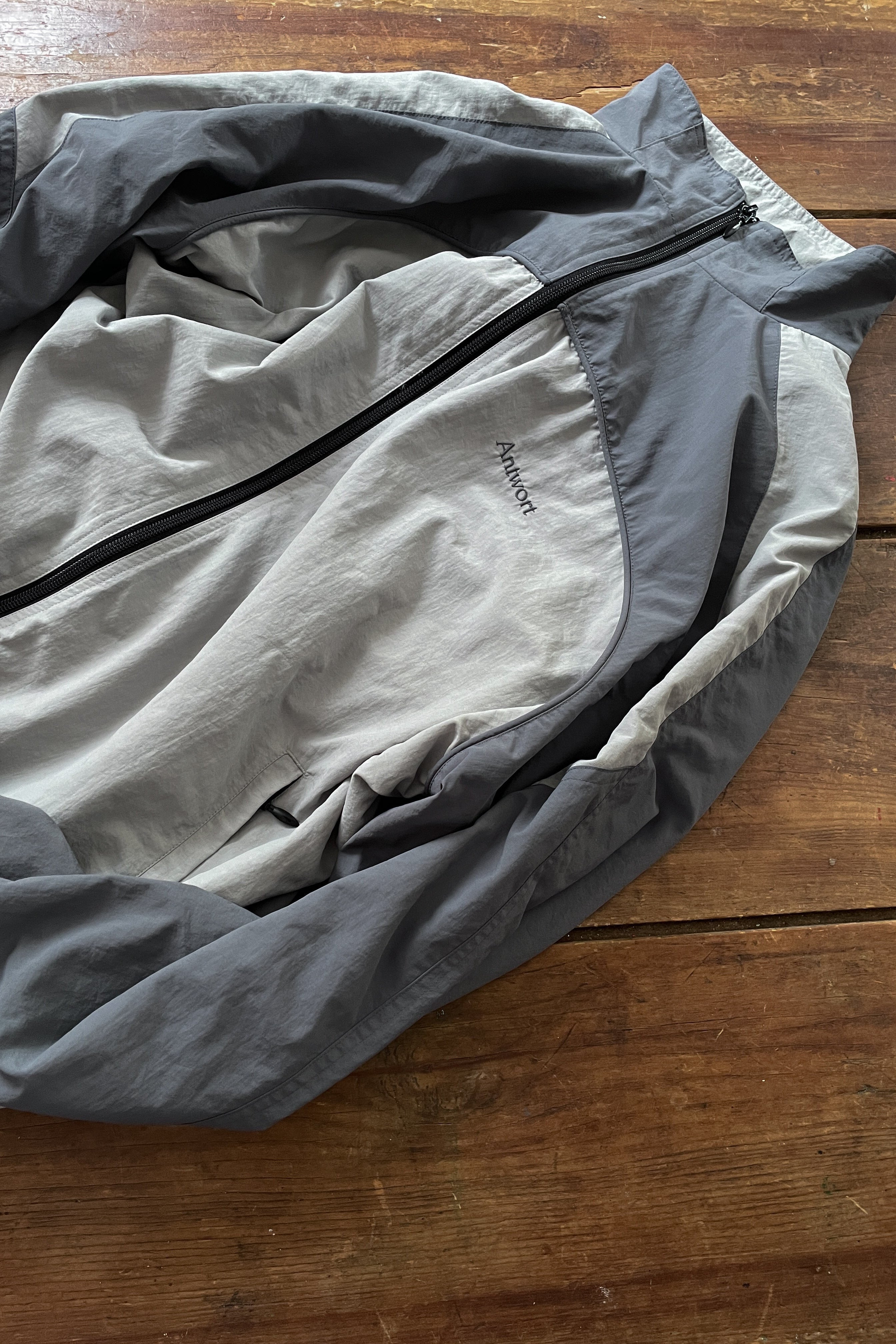 Antwort PANELED NYLON JACKET size 3 L XL